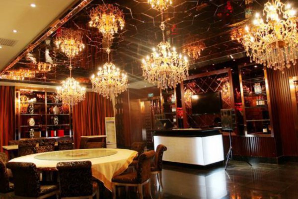 广州热门桑拿场所——金碧大世界