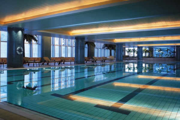 广州大叔按摩：传统手法，舒筋活络